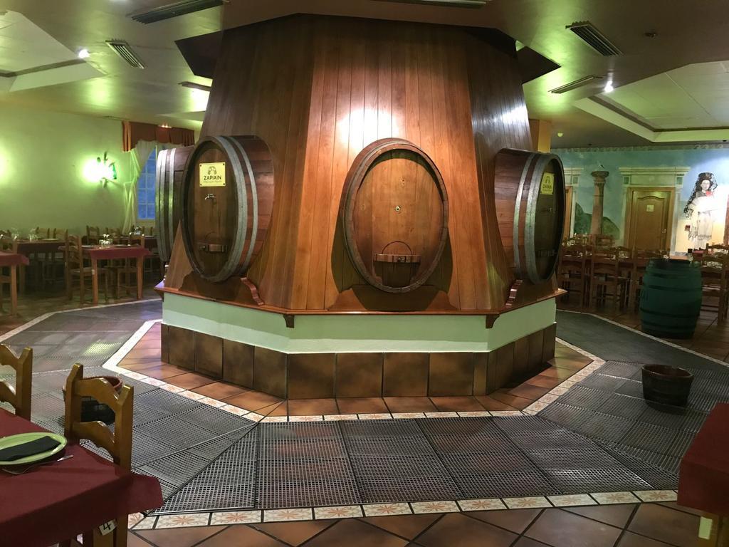 פואנטה לה ריינה Hostal Zubi XXI מראה חיצוני תמונה
